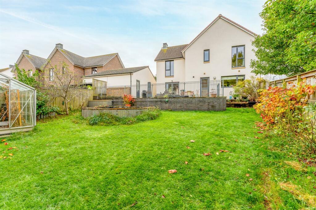 Additional property image - Farnborough Road, Locking Parklands - A MUST VIEW