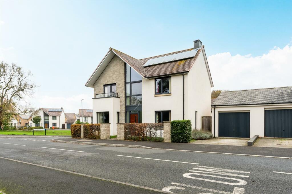Additional property image - Farnborough Road, Locking Parklands - A MUST VIEW