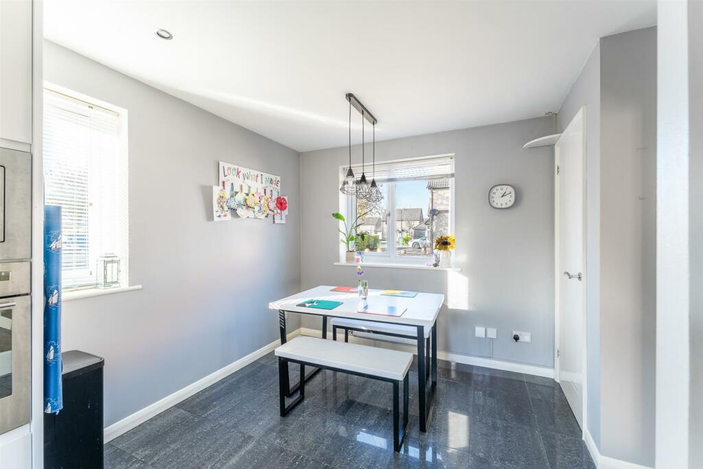 Additional property image - Blaisdon, Locking Castle - LARGER THAN AVERAGE HOME
