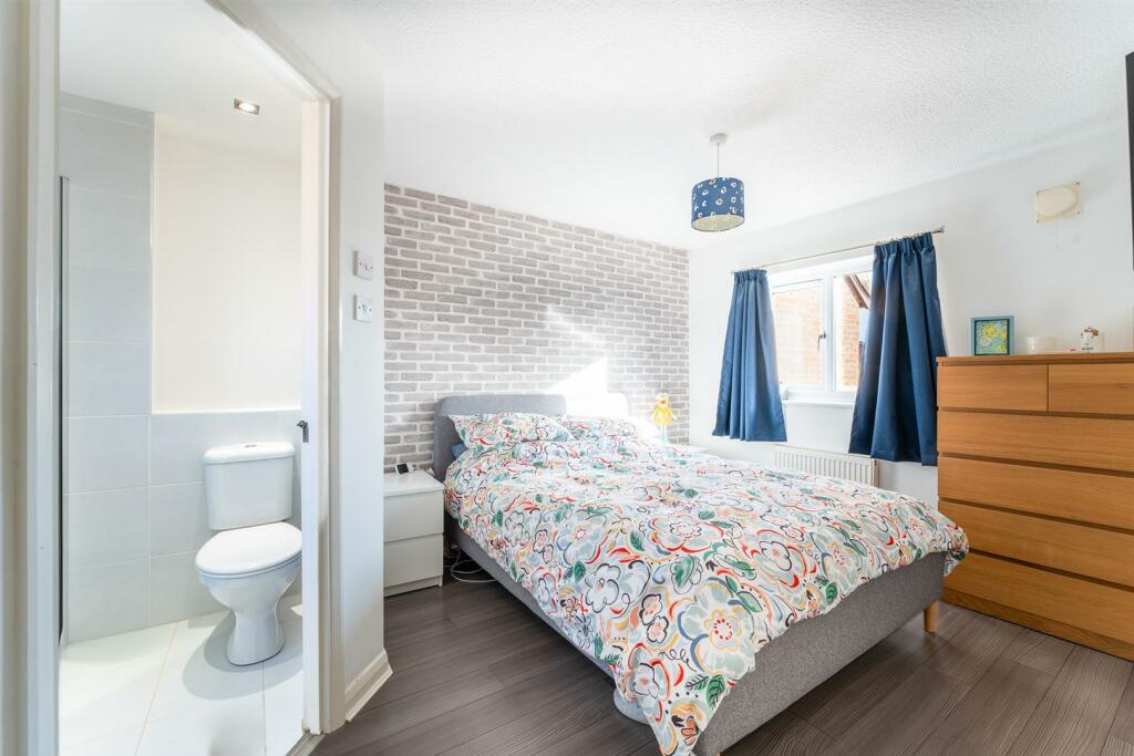 Additional property image - Blaisdon, Locking Castle - LARGER THAN AVERAGE HOME