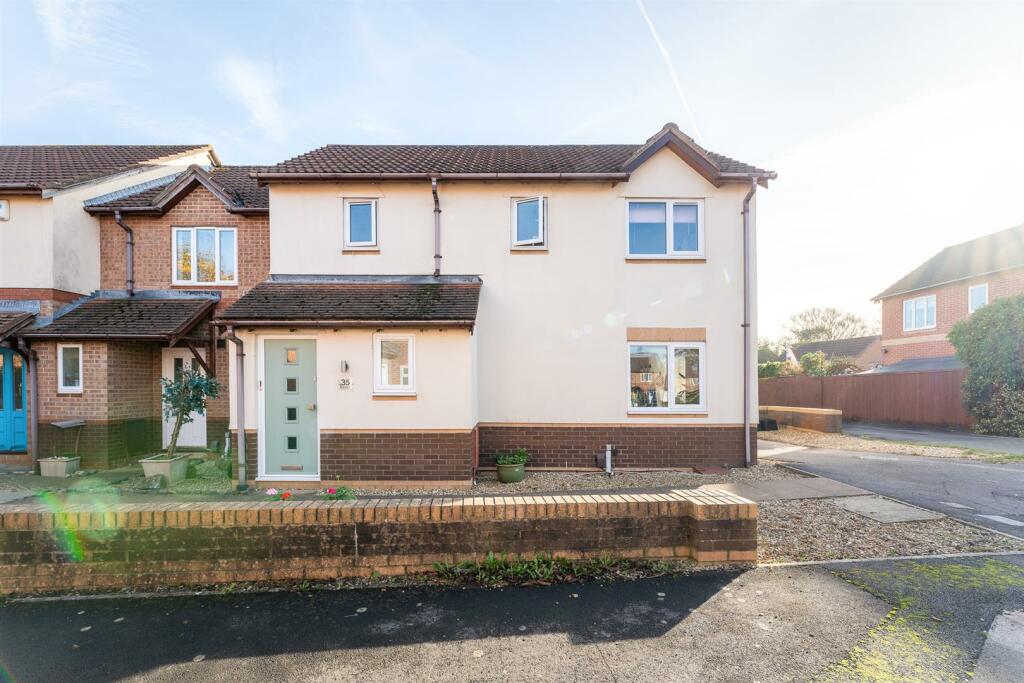 Additional property image - Blaisdon, Locking Castle - LARGER THAN AVERAGE HOME