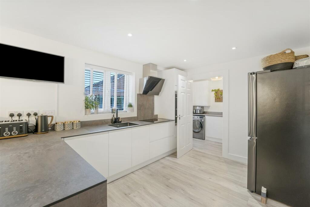Additional property image - Tiger Moth Road, Weston-Super-Mare - SHOW HOME CONDITION