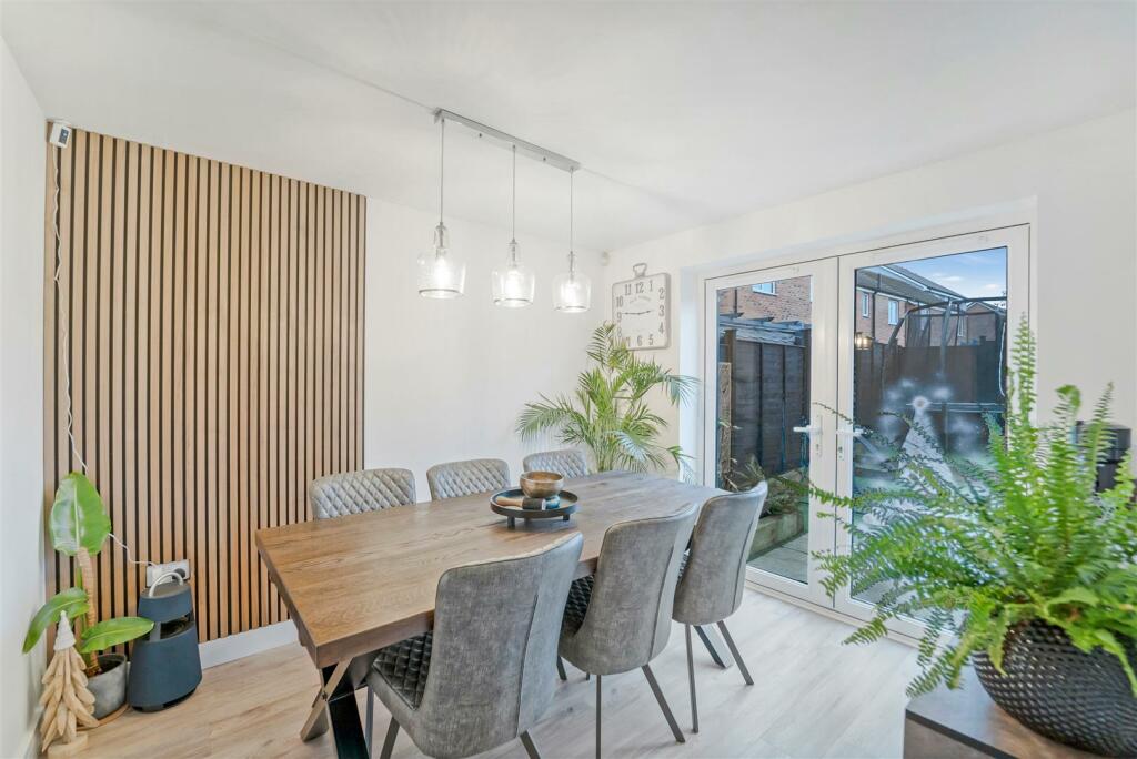 Additional property image - Tiger Moth Road, Weston-Super-Mare - SHOW HOME CONDITION
