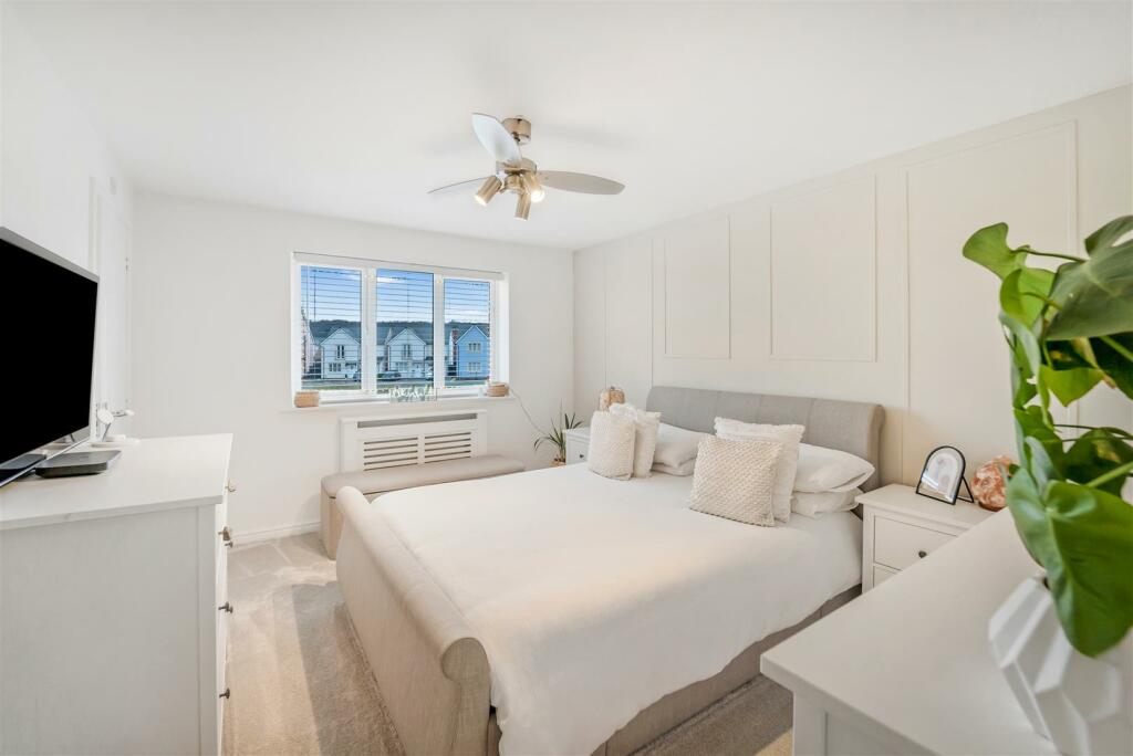 Additional property image - Tiger Moth Road, Weston-Super-Mare - SHOW HOME CONDITION
