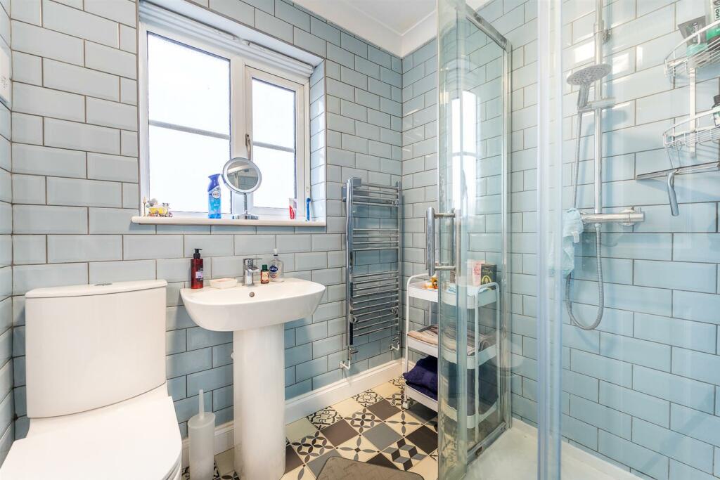 Additional property image - Merton Drive, Weston-Super-Mare - SPACIOUS TOWNHOUSE