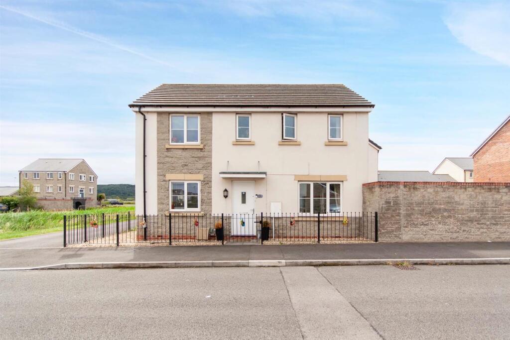 Main image of property: Leonides Avenue, Weston-Super-Mare - DETACHED CORNER PLOT