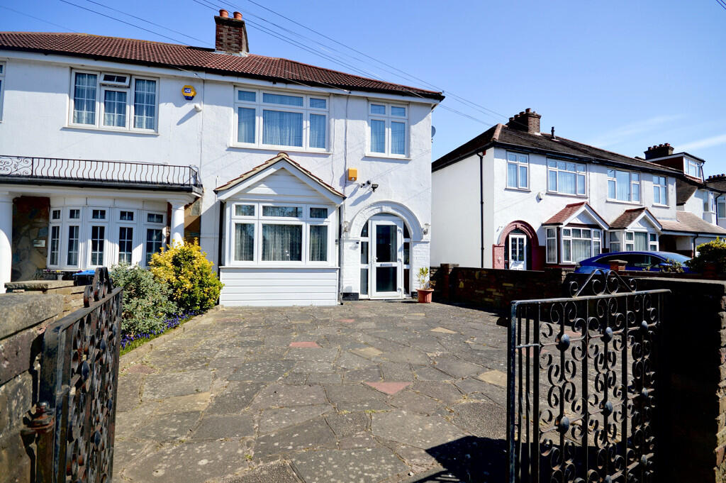 Main image of property: The Drive, Morden, SM4 6DH
