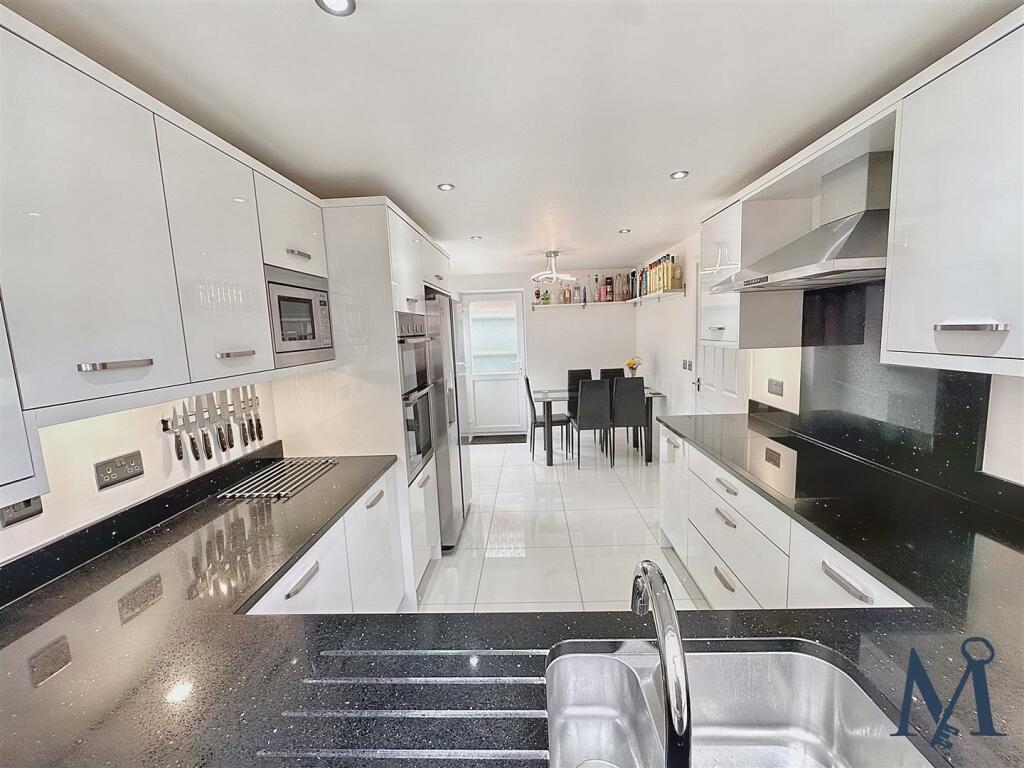 3 bedroom detached house for sale in Howden Close, Bagworth, Coalville