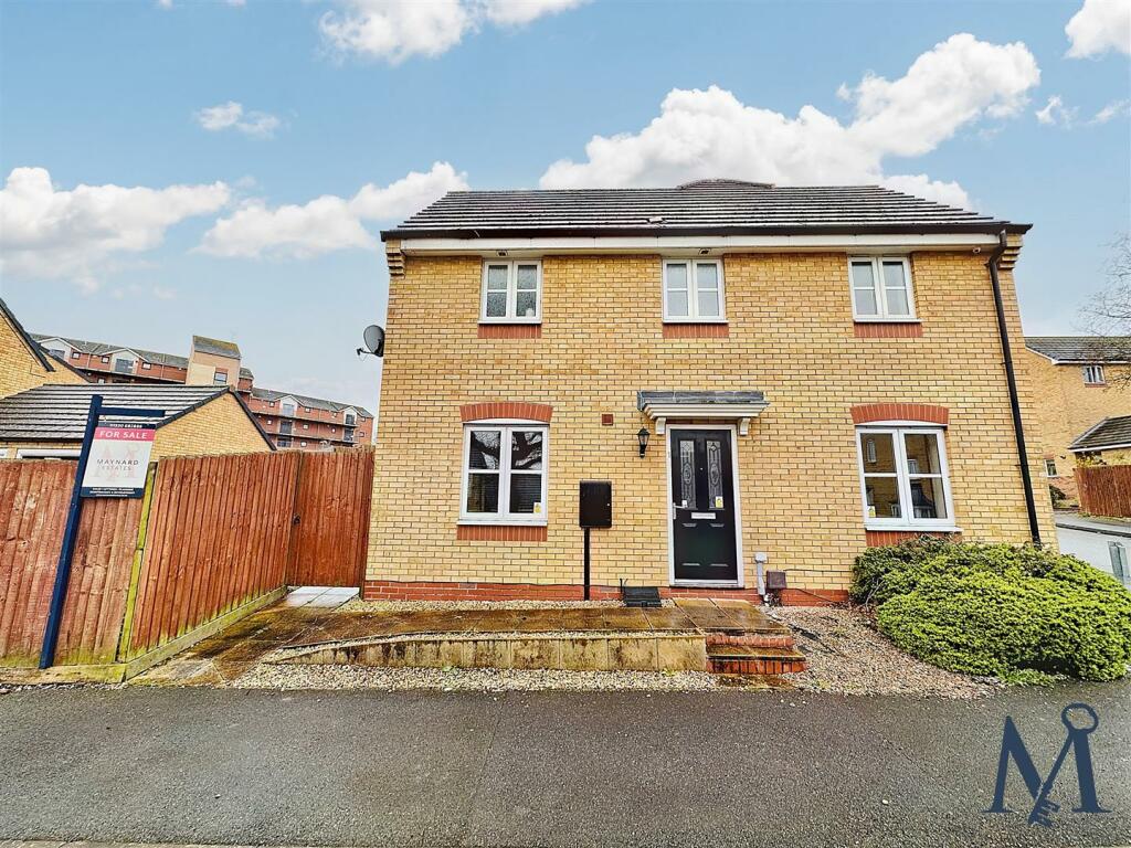 3 bedroom semidetached house for sale in Foxton Road, Hamilton