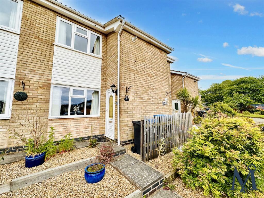 2 bedroom town house for sale in Deacon Avenue, Barlestone, Nuneaton, CV13