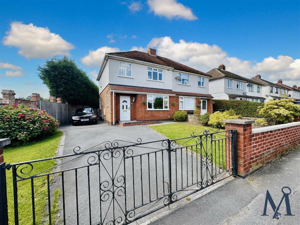 3 bedroom semidetached house for sale in Brooks Lane, Whitwick