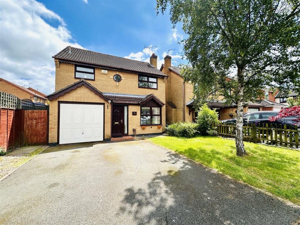 4 bedroom detached house for sale in Thomas Road, Whitwick, Coalville, LE67