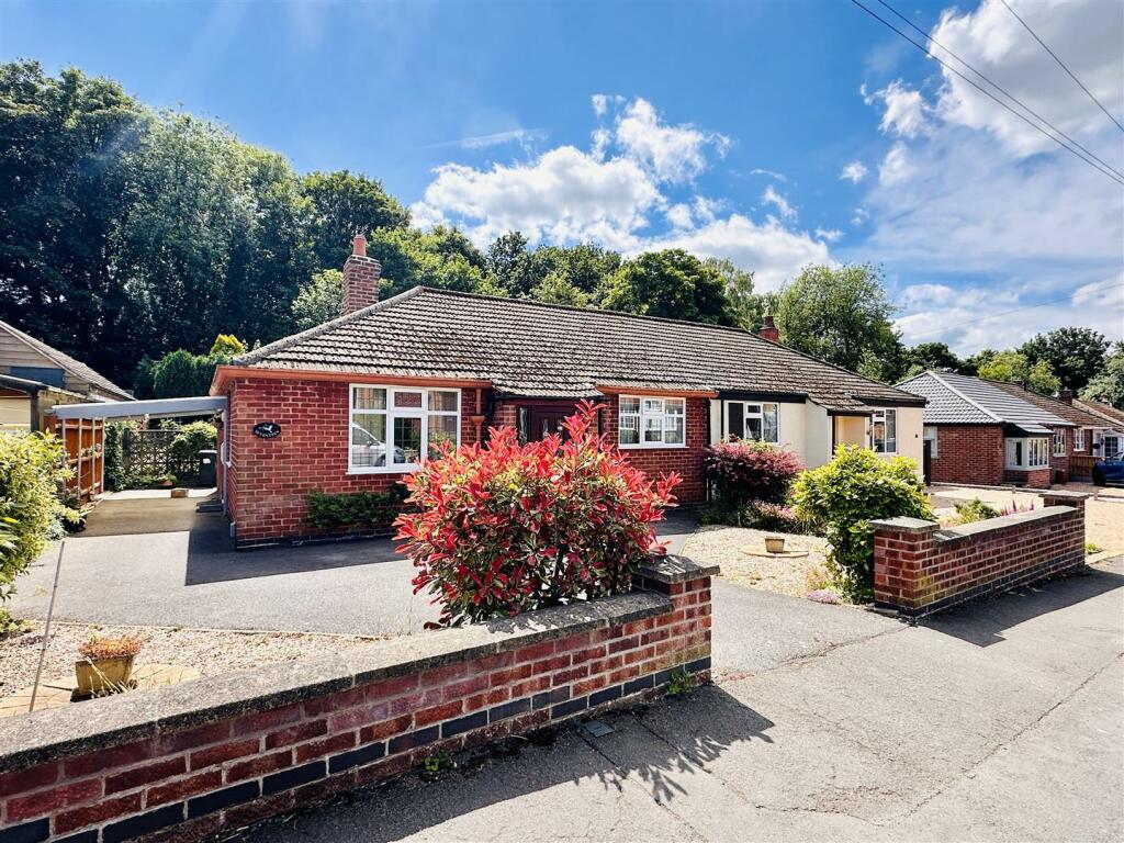 2 bedroom semidetached bungalow for sale in Temple Hill, Whitwick