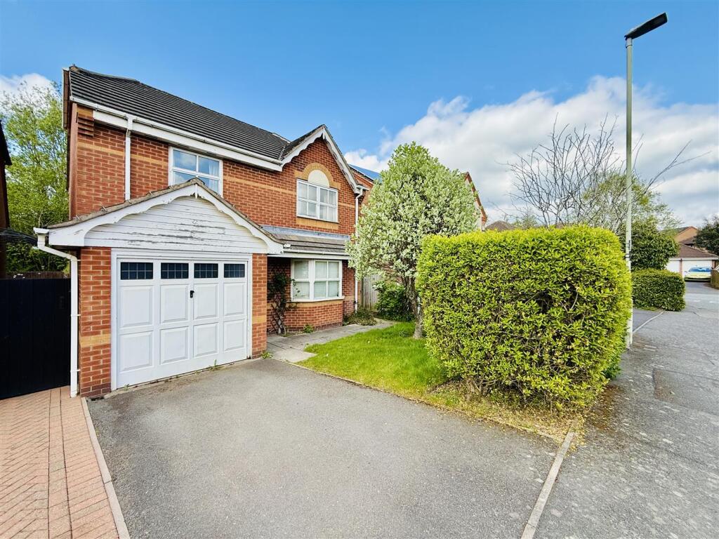 Main image of property: Curlew Close, Coalville