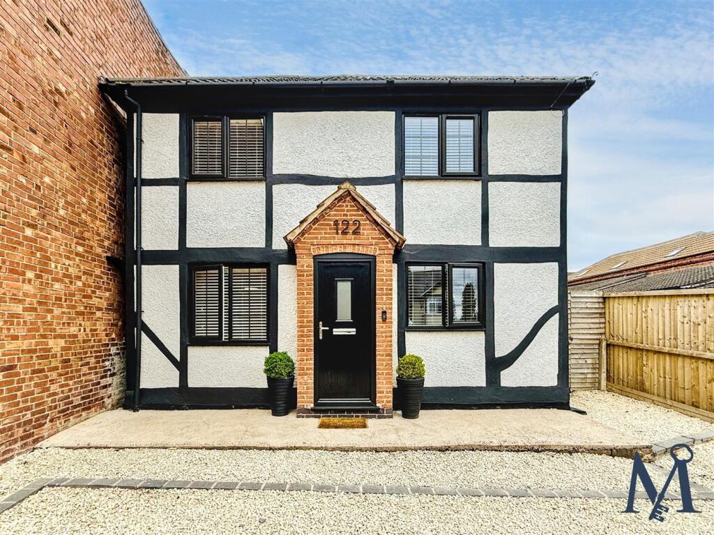 Main image of property: High Street, Ibstock