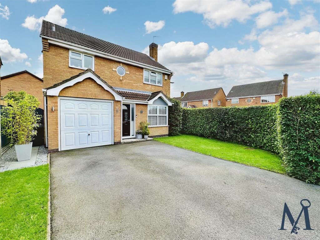 4 bedroom detached house for sale in Thomas Road, Whitwick, Coalville, LE67