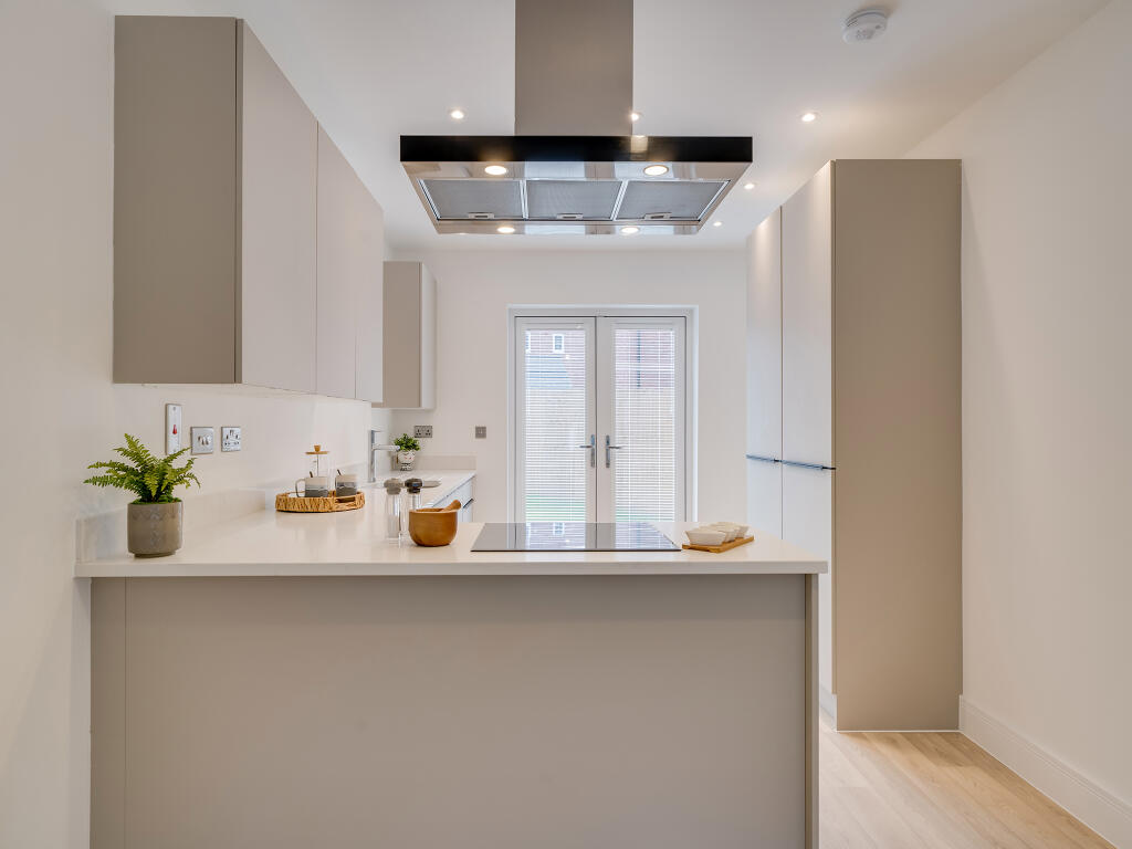 Additional property image - Kenilworth Gate, Leamington Road, Kenilworth, 
CV8 2AA