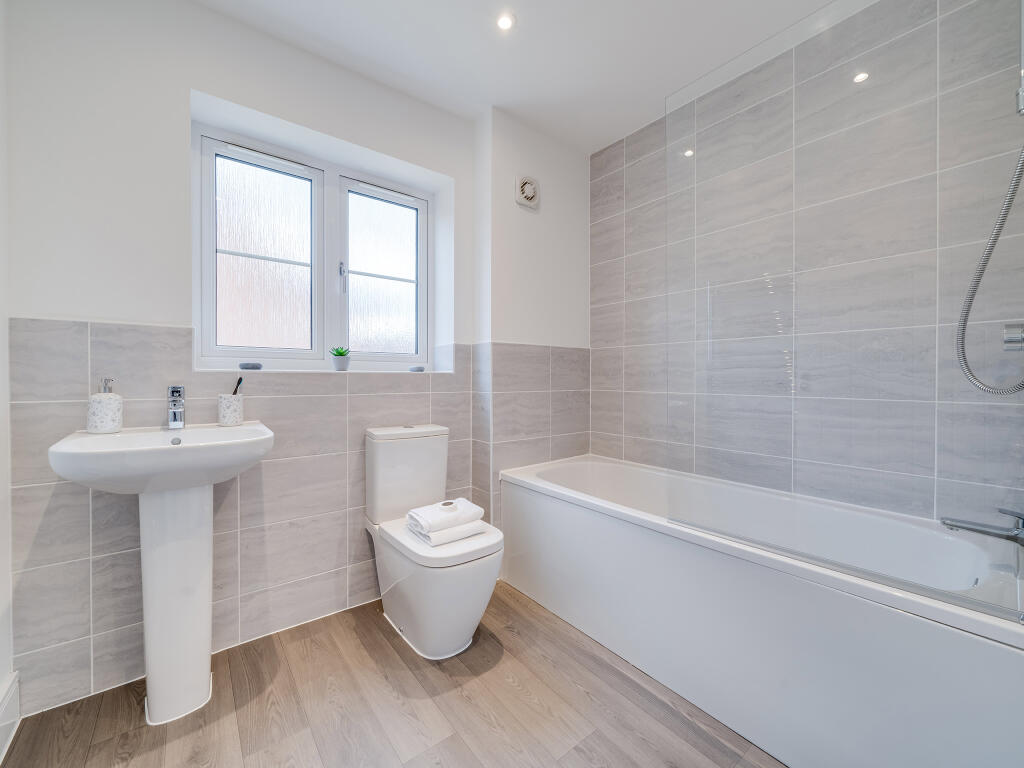 Additional property image - Kenilworth Gate, Leamington Road, Kenilworth, 
CV8 2AA