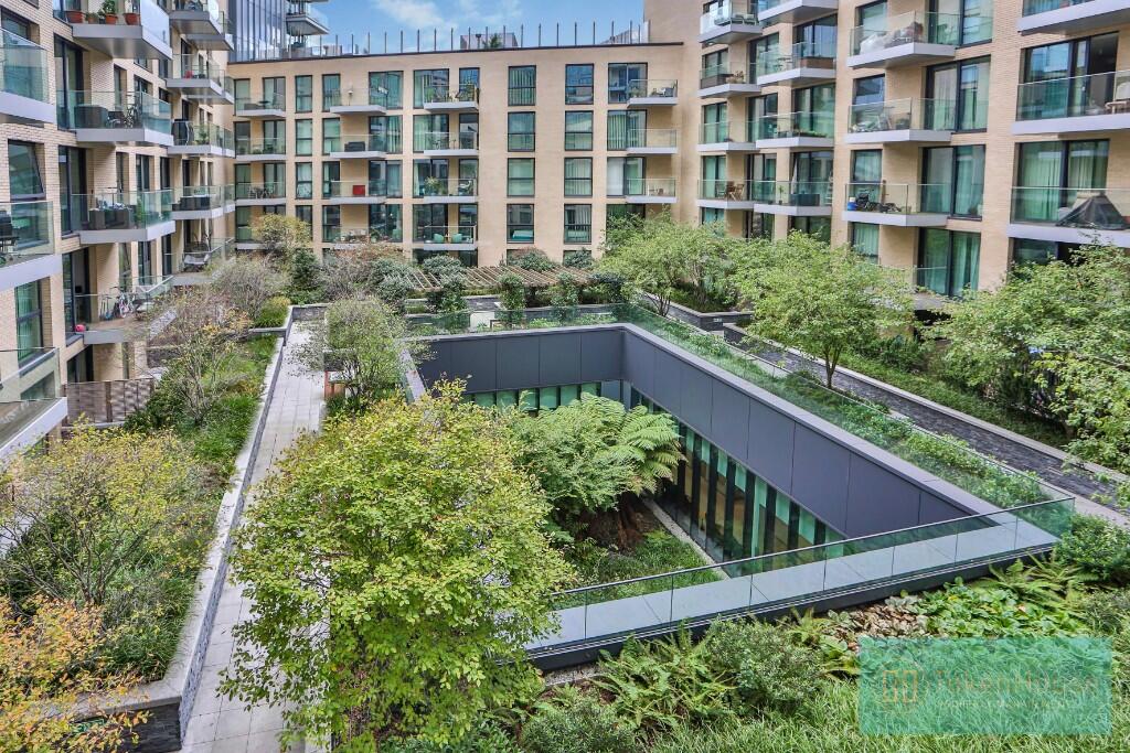Main image of property: Piazza Walk, London, E1