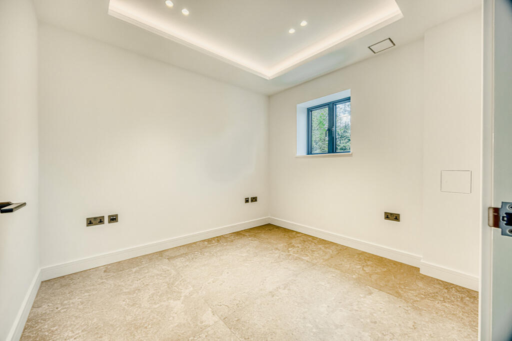 Additional image 31 of Broomhills Chase, Billericay, CM12