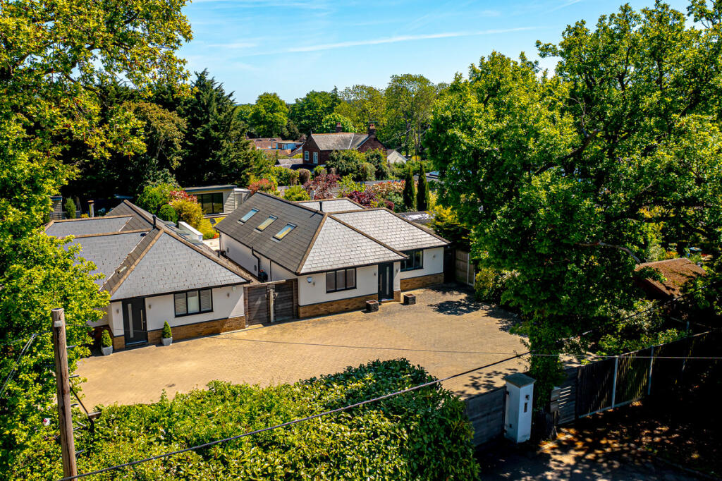 Main image of property: Beads Hall Lane, Brentwood, CM15