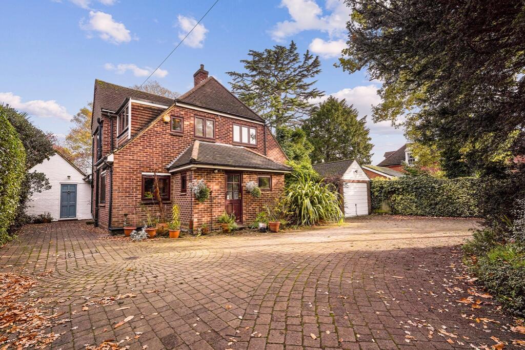 4 bedroom detached house for sale in York Road, Weybridge, Surrey, KT13