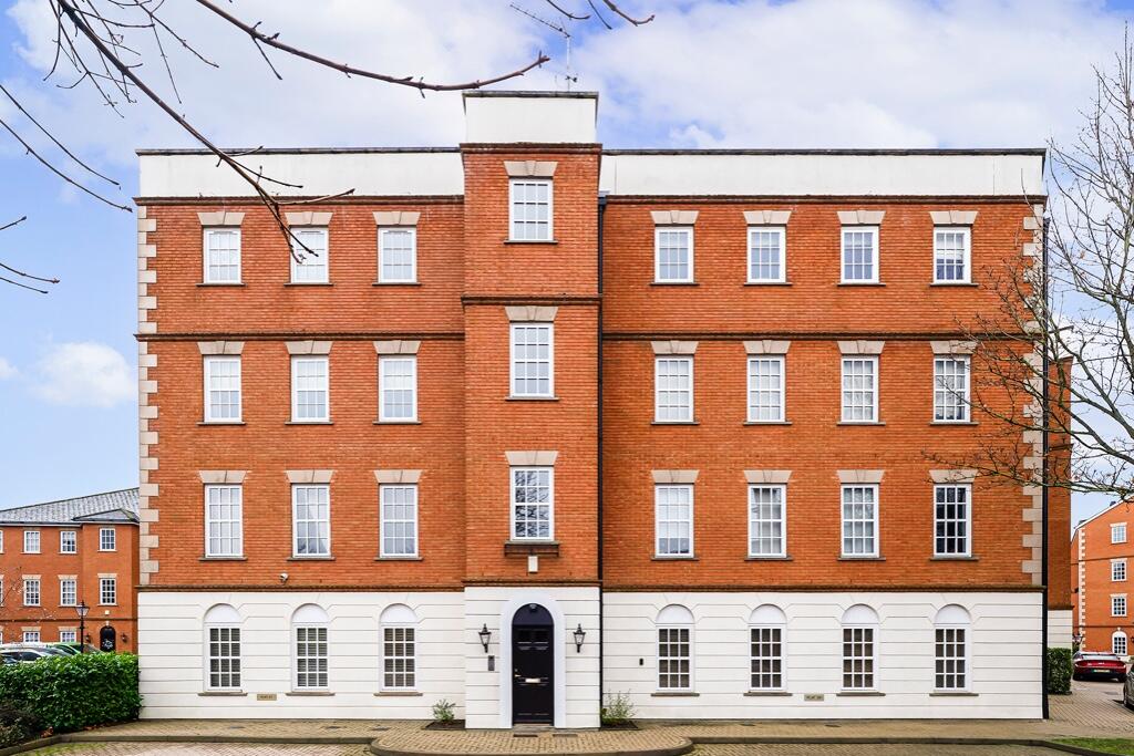 Main image of property: Queens Reach, East Molesey, Surrey, KT8