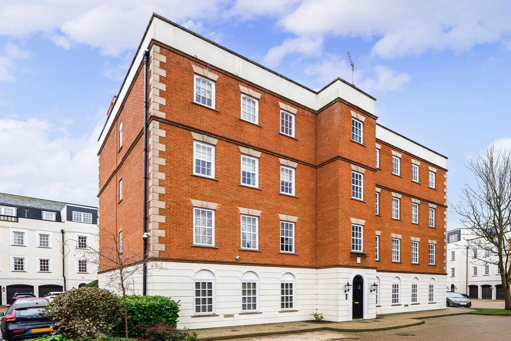 Main image of property: Queens Reach, East Molesey, Surrey, KT8