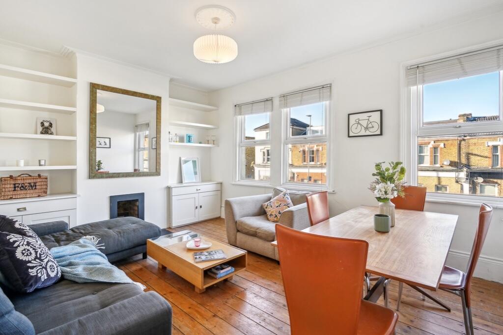 Main image of property: Earlsfield Road, London, SW18