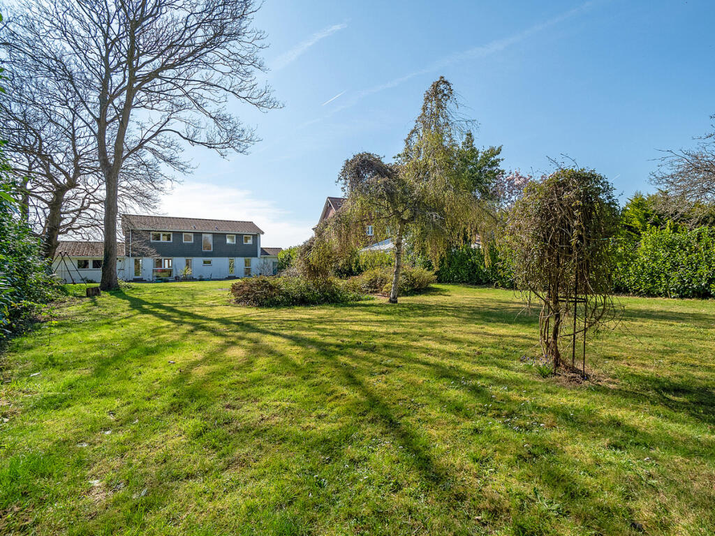 Main image of property: Hook Park Road Warsash Southampton, Hampshire, SO31 9HA