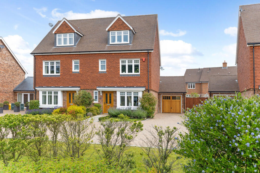 Main image of property: Lorimer Avenue, Cranleigh, Surrey GU6 8WQ