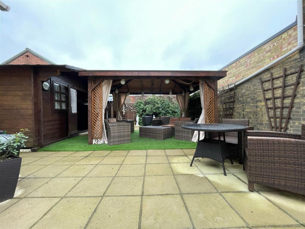 Main image of property: Darthill Road, March