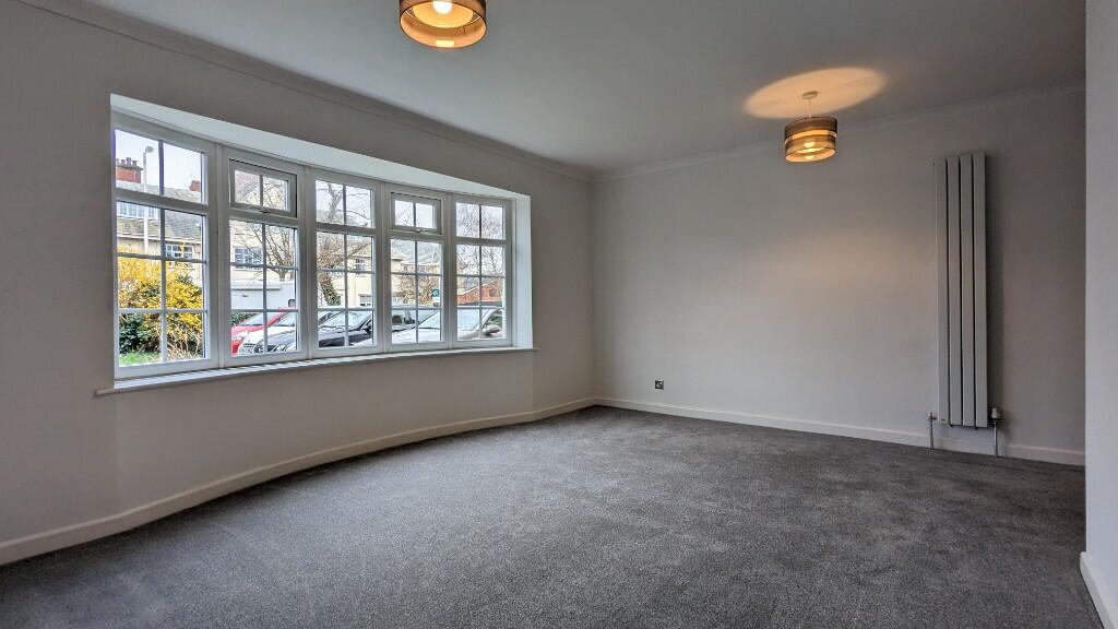 2 bedroom flat for sale in Roe Lane, Southport, Merseyside, PR9