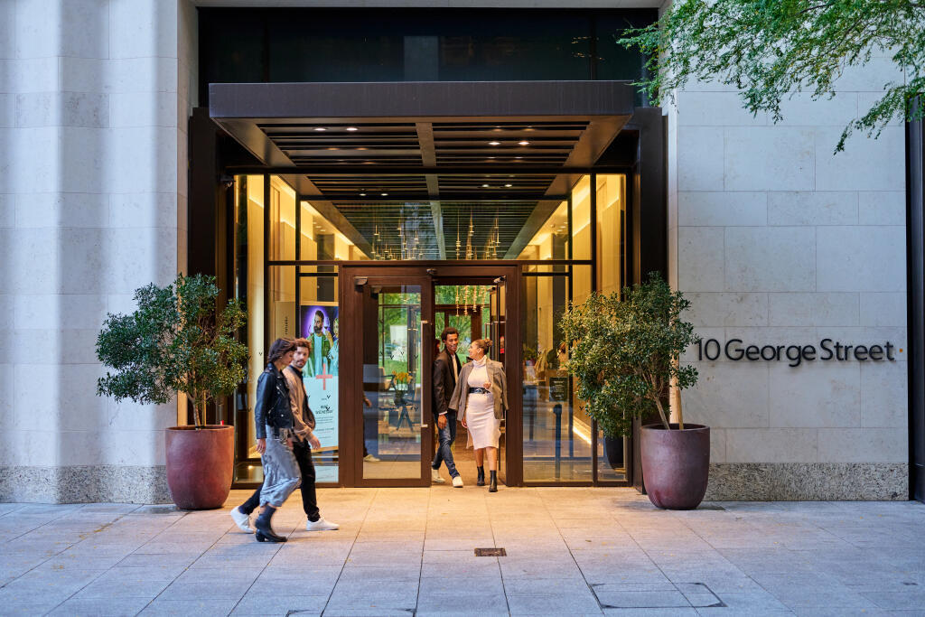 Main image of property: 10 George Street, London, E14