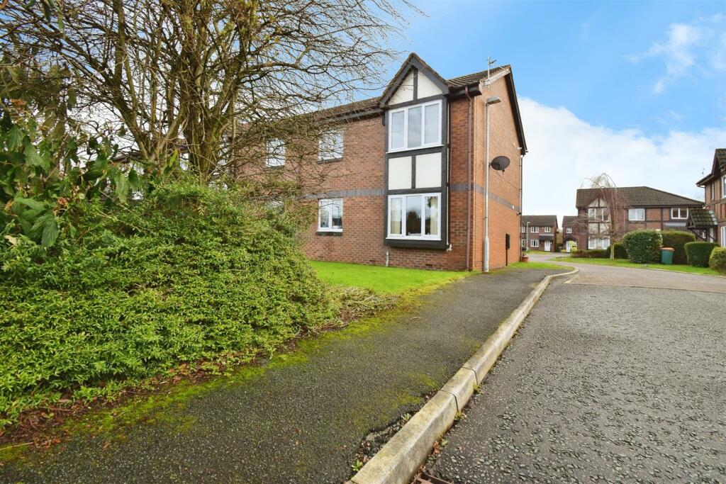 1 bedroom apartment for sale in Alexander Place, Grimsargh, Preston, PR2