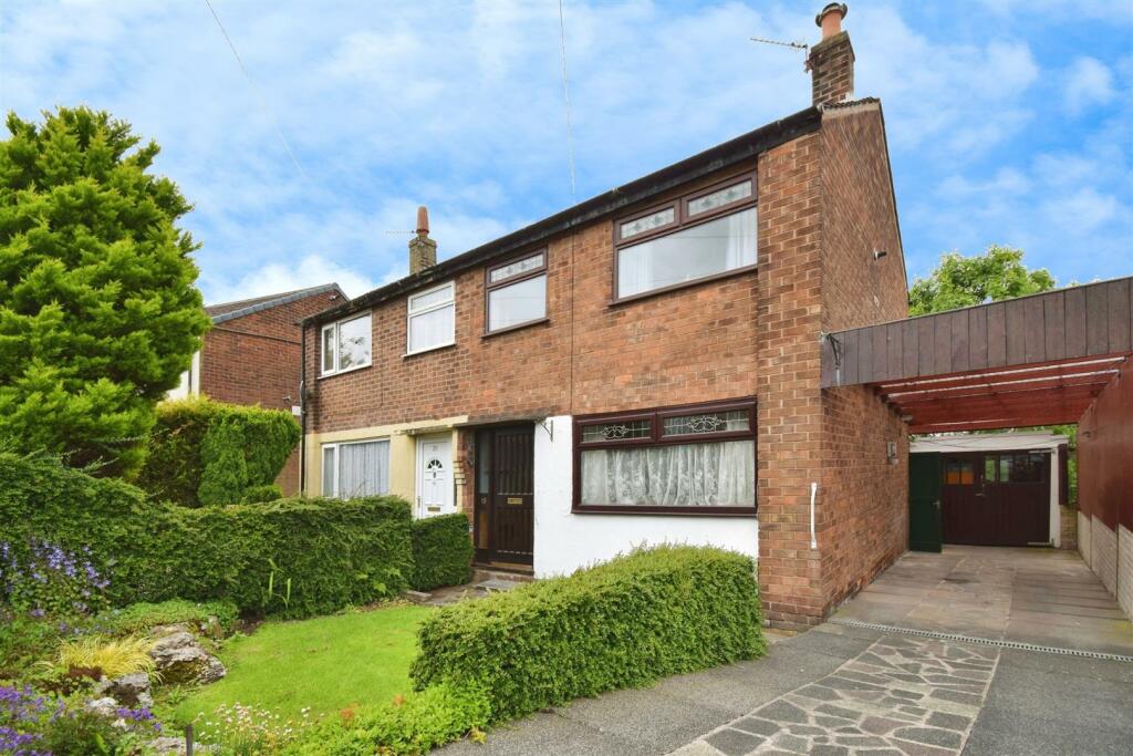 3 bedroom semidetached house for sale in Hornby Road, Longridge