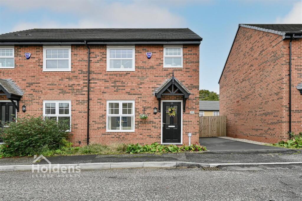 3 bedroom semi-detached house