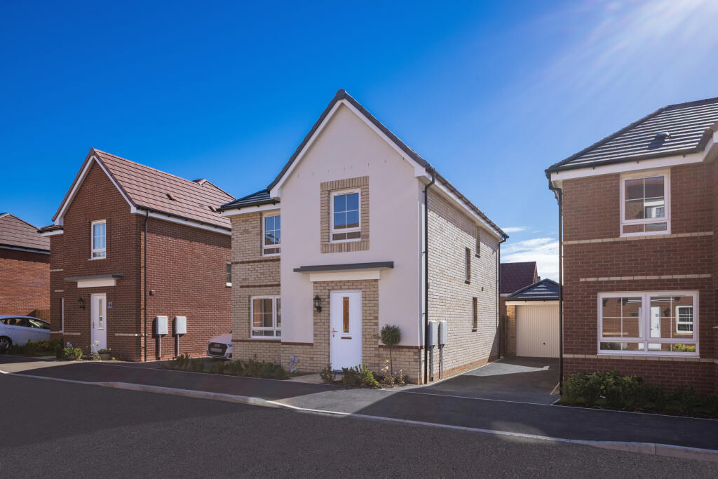 Main image of property: Low Road,
Dovercourt,
Essex,
CO12 3TX