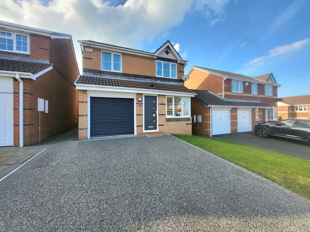 3 bedroom detached house for sale in Finchale Close, Dunston, Gateshead