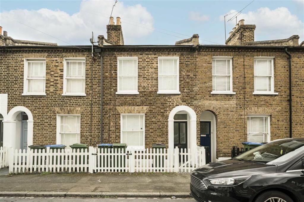 2 bedroom house for sale in Earlswood Street, Greenwich, SE10