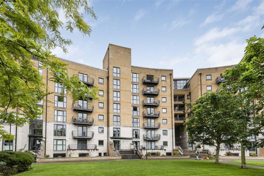 Main image of property: Greenfell Mansions, Deptford