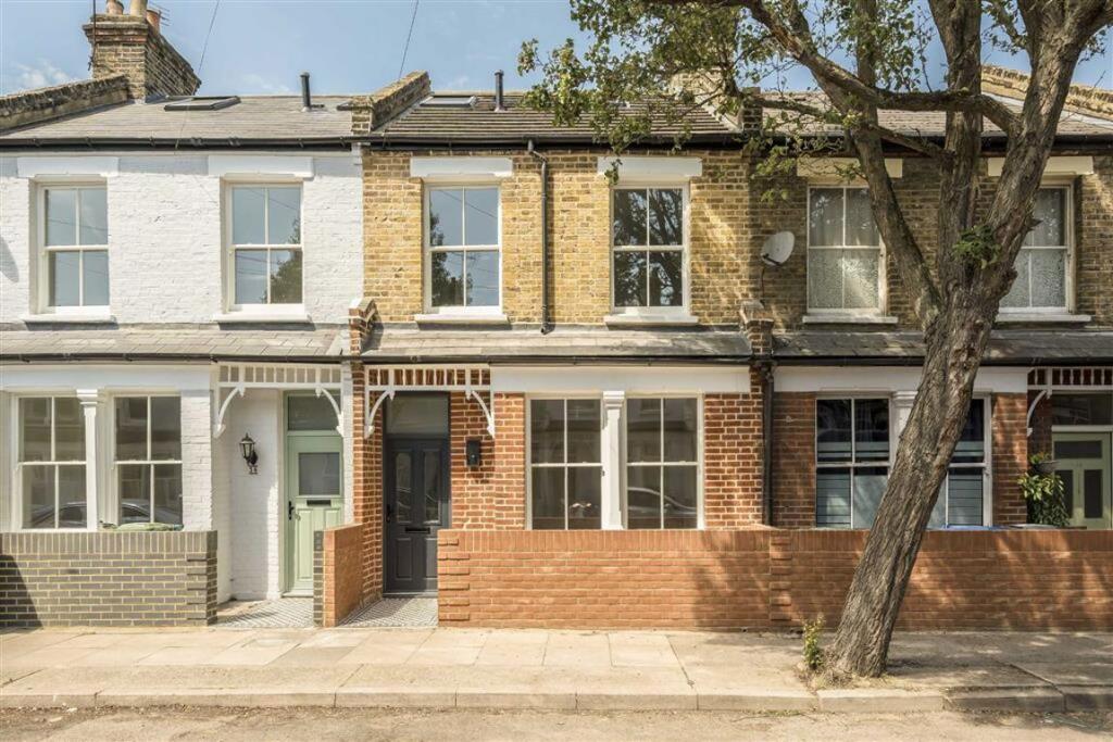 Main image of property: Fingal Street, Greenwich