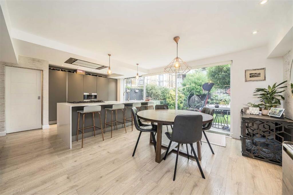 Main image of property: Burgos Grove, Greenwich