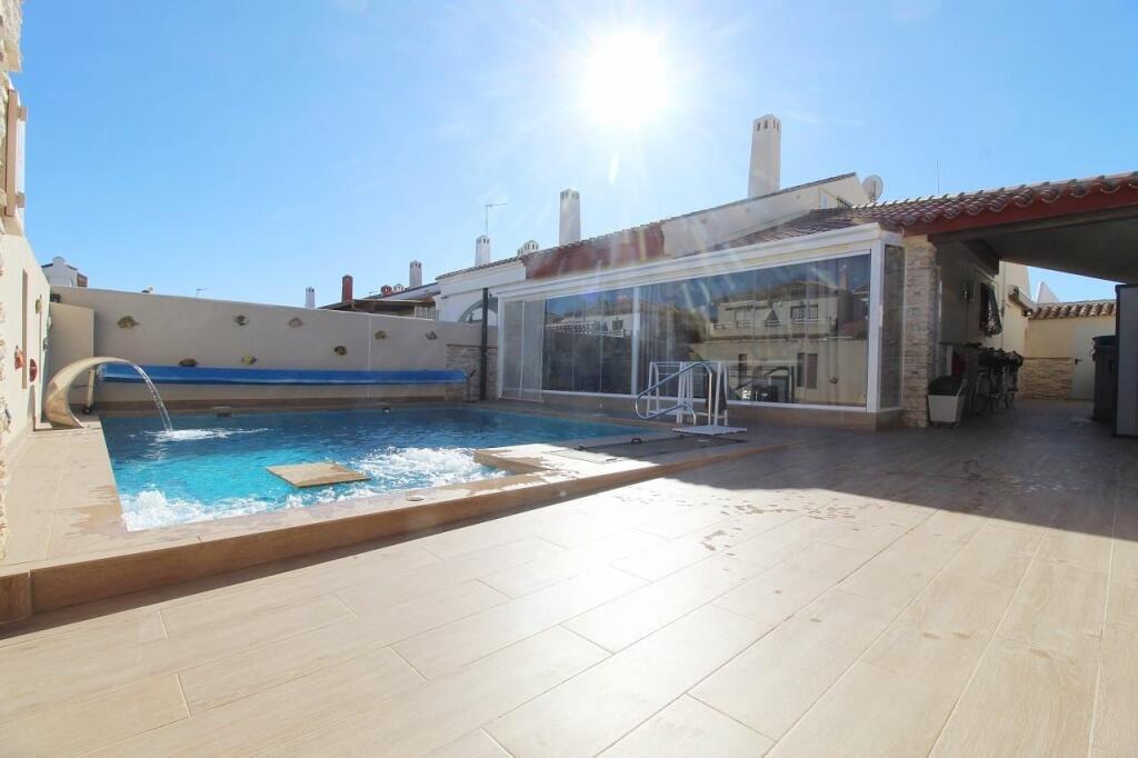 Main image of property: Valencia, Alicante, Torre de la Horadada