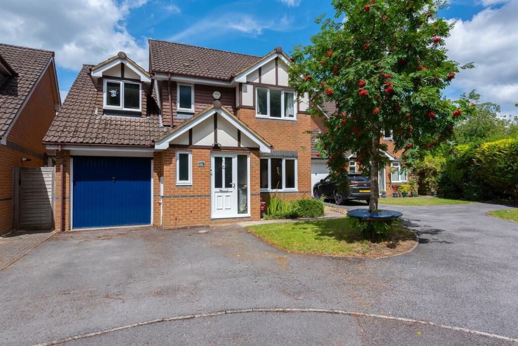 Main image of property: St. Thomas Close, Basingstoke