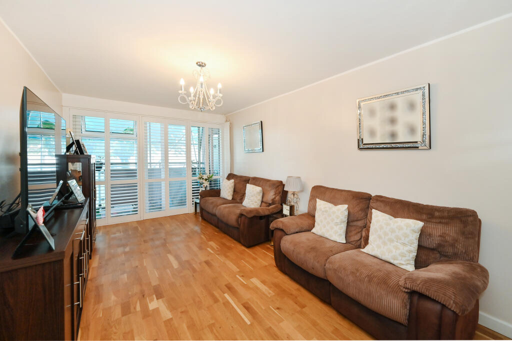 Main image of property: Anglesey House, Canary Wharf, E14