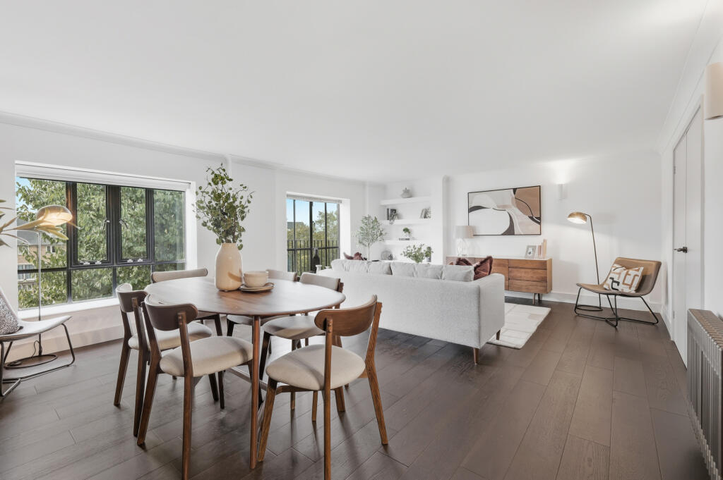 Main image of property: Slipway House, Burrells Wharf, Canary Wharf, E14