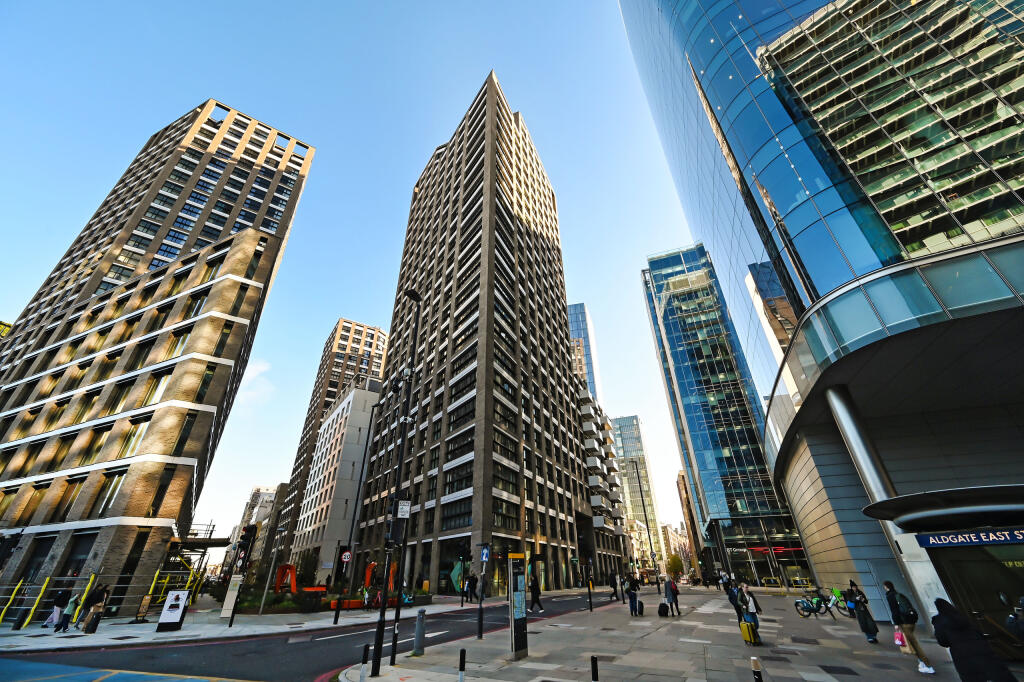 Main image of property: Wiverton Tower, Aldgate East, E1