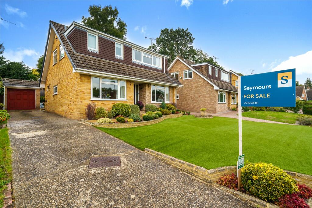 4 bedroom detached house for sale in Keswick Drive, Lightwater, Surrey