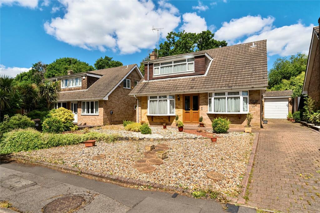 4 bedroom detached house for sale in Keswick Drive, Lightwater, Surrey